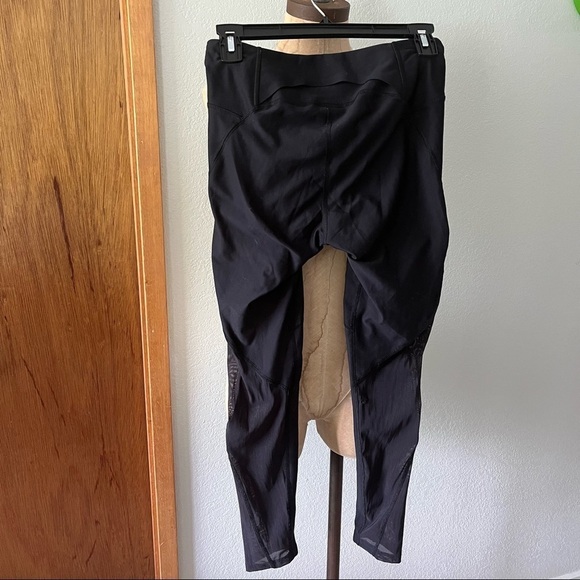 UNDER ARMOUR sz S Vanquish Ankle Leggings Black HOLE - Picture 2 of 5